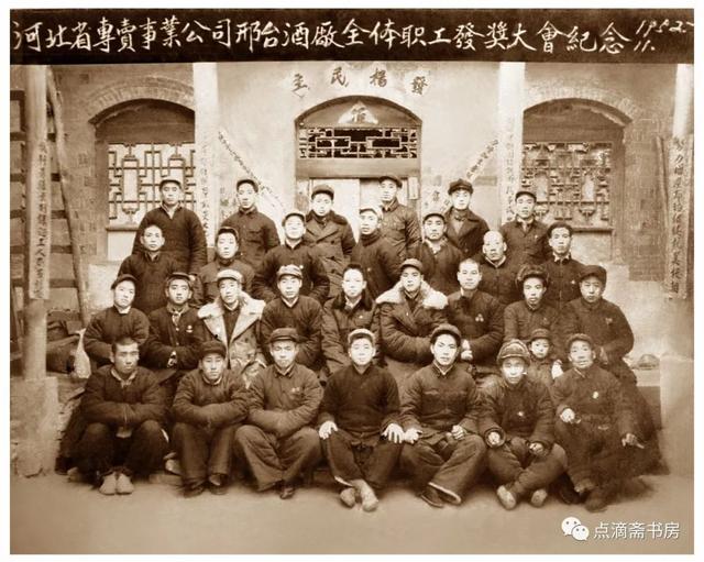 
蔡徐坤和谢可寅发糖？两人深夜晚安不约而同 cp粉疑惑讲话被劝快吃药：beat365(图5)